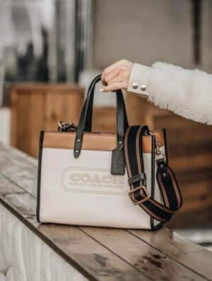 COACH FIELD TOTE BAG WITH OG BOX