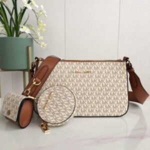 MICHAEL KORS POCHETTE WITH OG BOX (BEIGE)