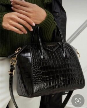 GIVENCHY_ ANTIGONA CROC EMBOSSED WITH DUST COVER